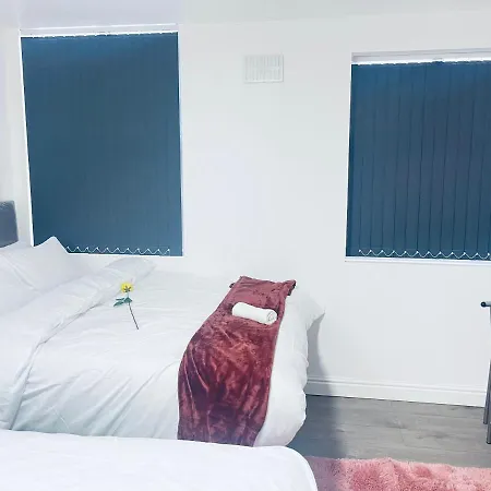 1 Bed Apartment With 2 Beds 1 Double Plus 1 Single Birmingham Exterior photo