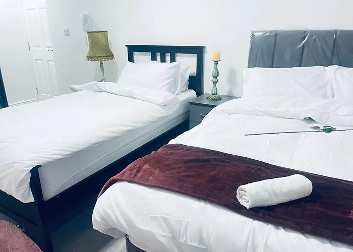 1 Bed Apartment With 2 Beds 1 Double Plus 1 Single