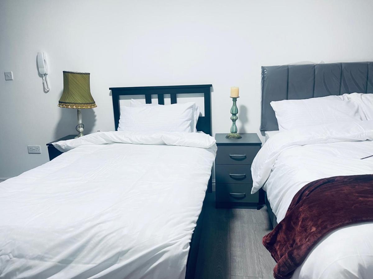 1 Bed With 2 Beds 1 Double 1 Single